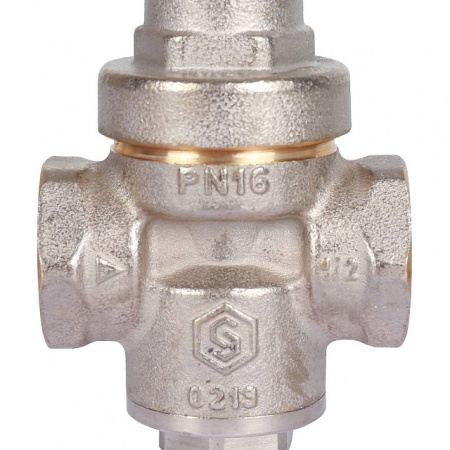 Редуктор давления STOUT PN16 вн/вн 1/2" без подкл. манометра